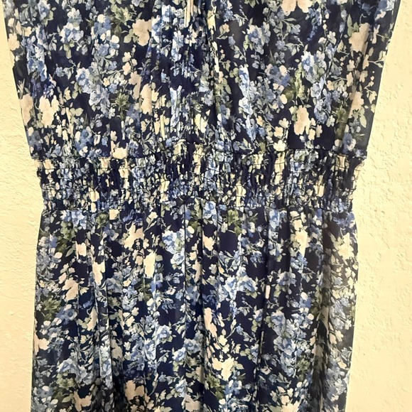 Kate and Lily Blue Floral Smocked Maxi Dress Size 6 Sleeveless Chiffon V-Neck - Picture 6 of 13